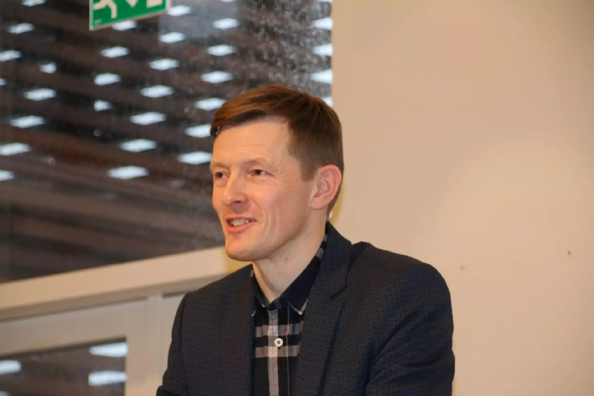 Svend Højgaard, ið júst er givin sum bókavørður á Bókasavninum við Løkin