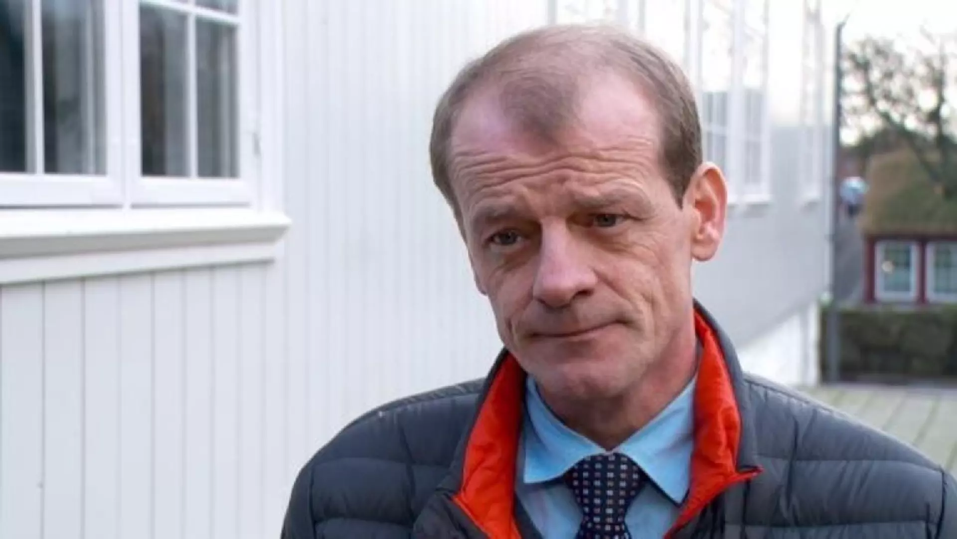 Jørgen Niclasen slapp heldur ikki í Kringvarpið at gera viðmerkingar til veljarakanningina