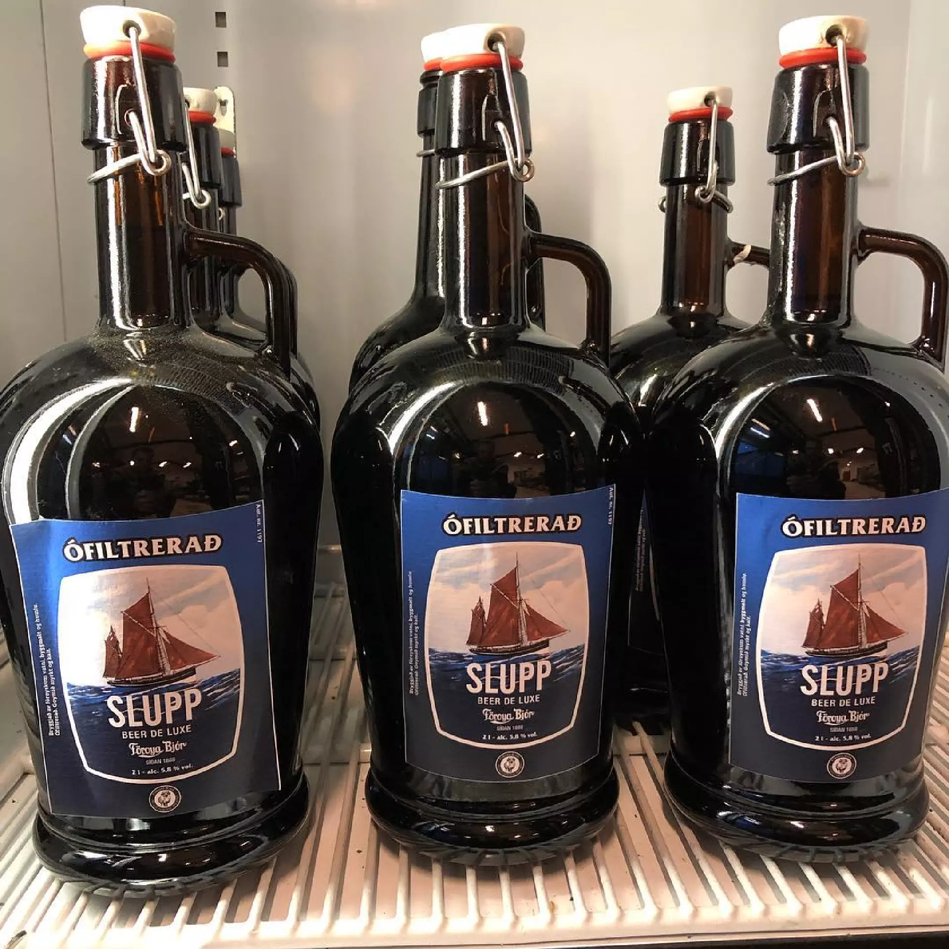 2 L fløskur, mynd: bjor.fo