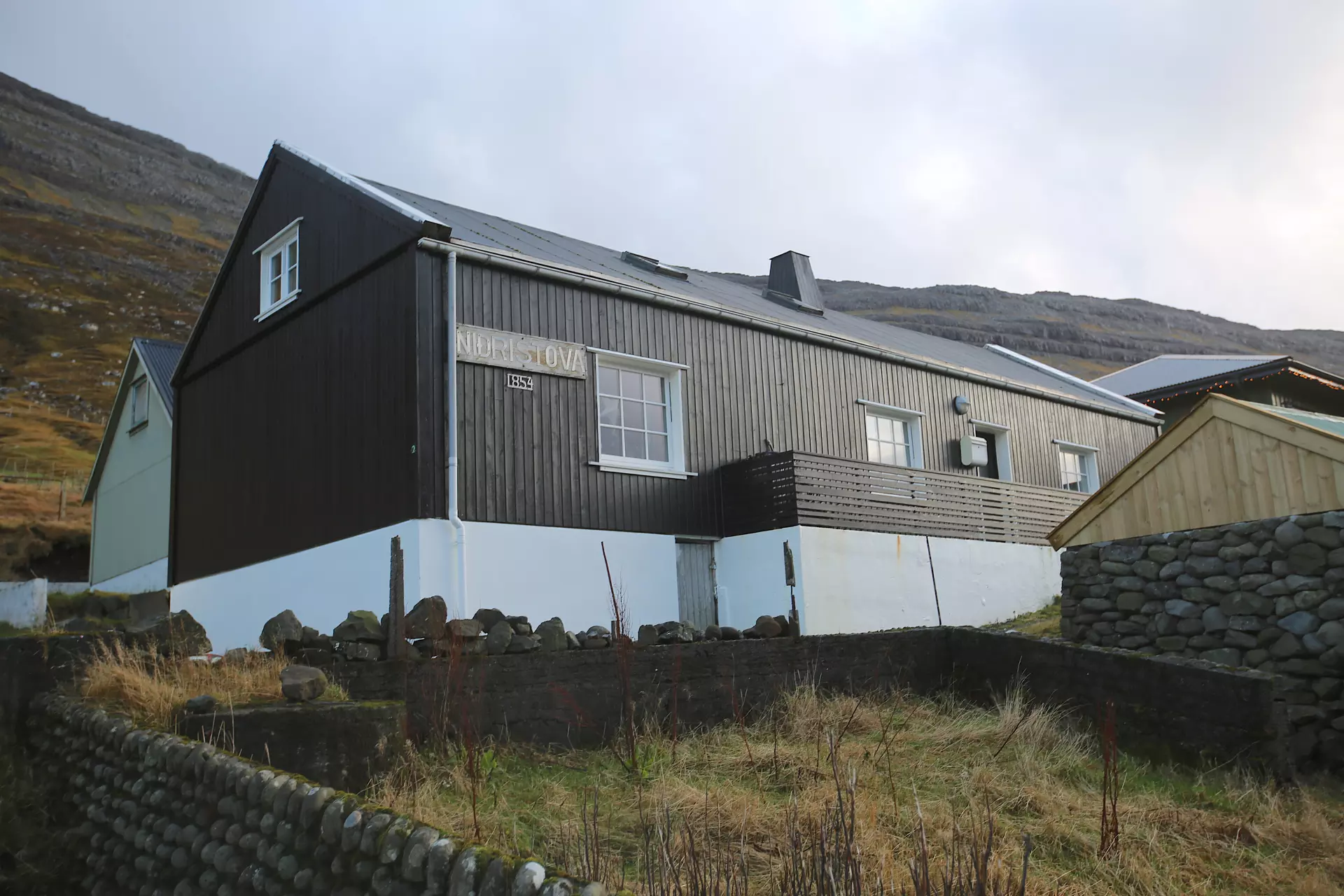 Niðristova á Oyri í dag - barndómsheimið hjá Elisabet
