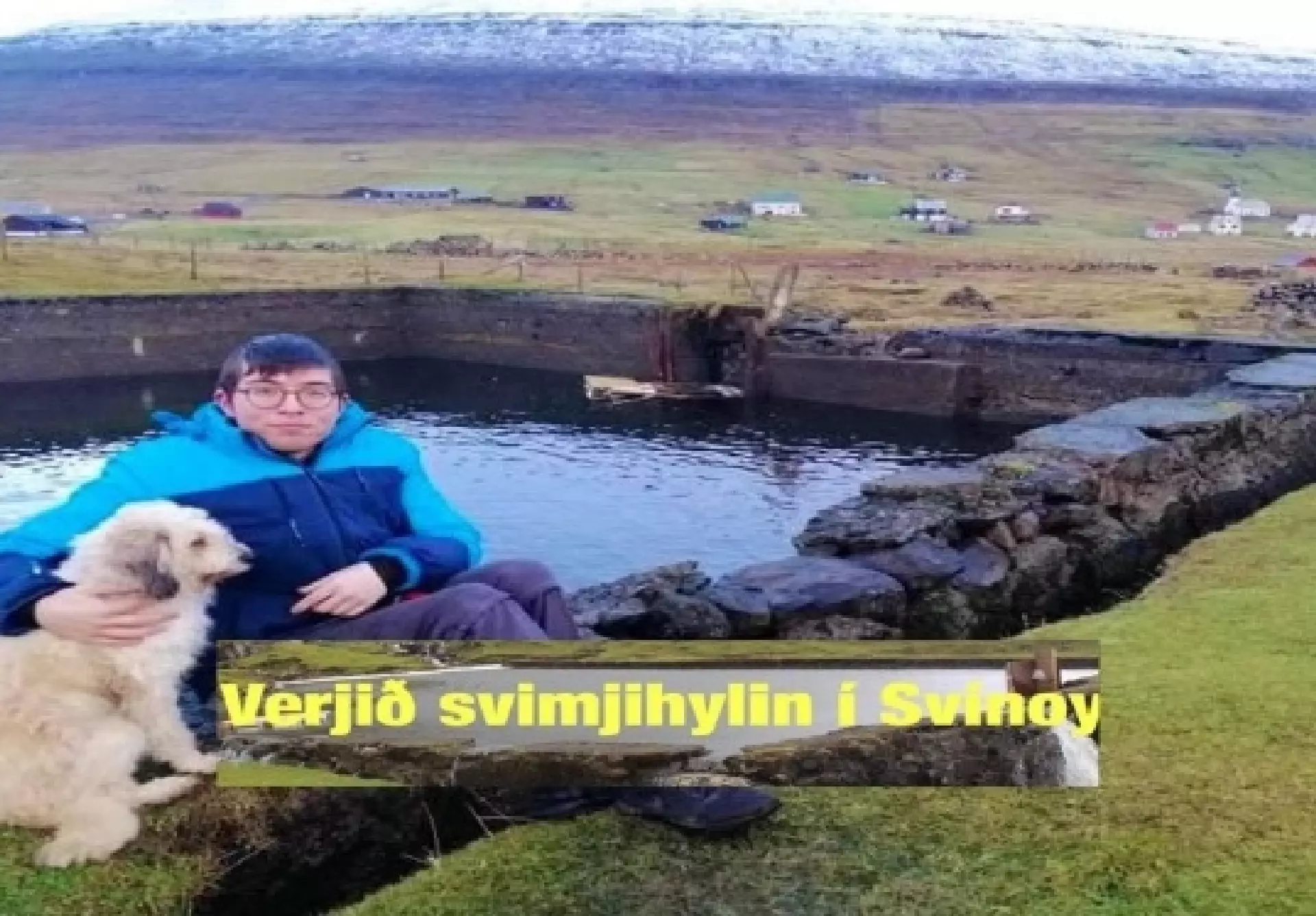Petur saman við hundi sínum Obadias eystan fyri svimjihylin í Svínoy
