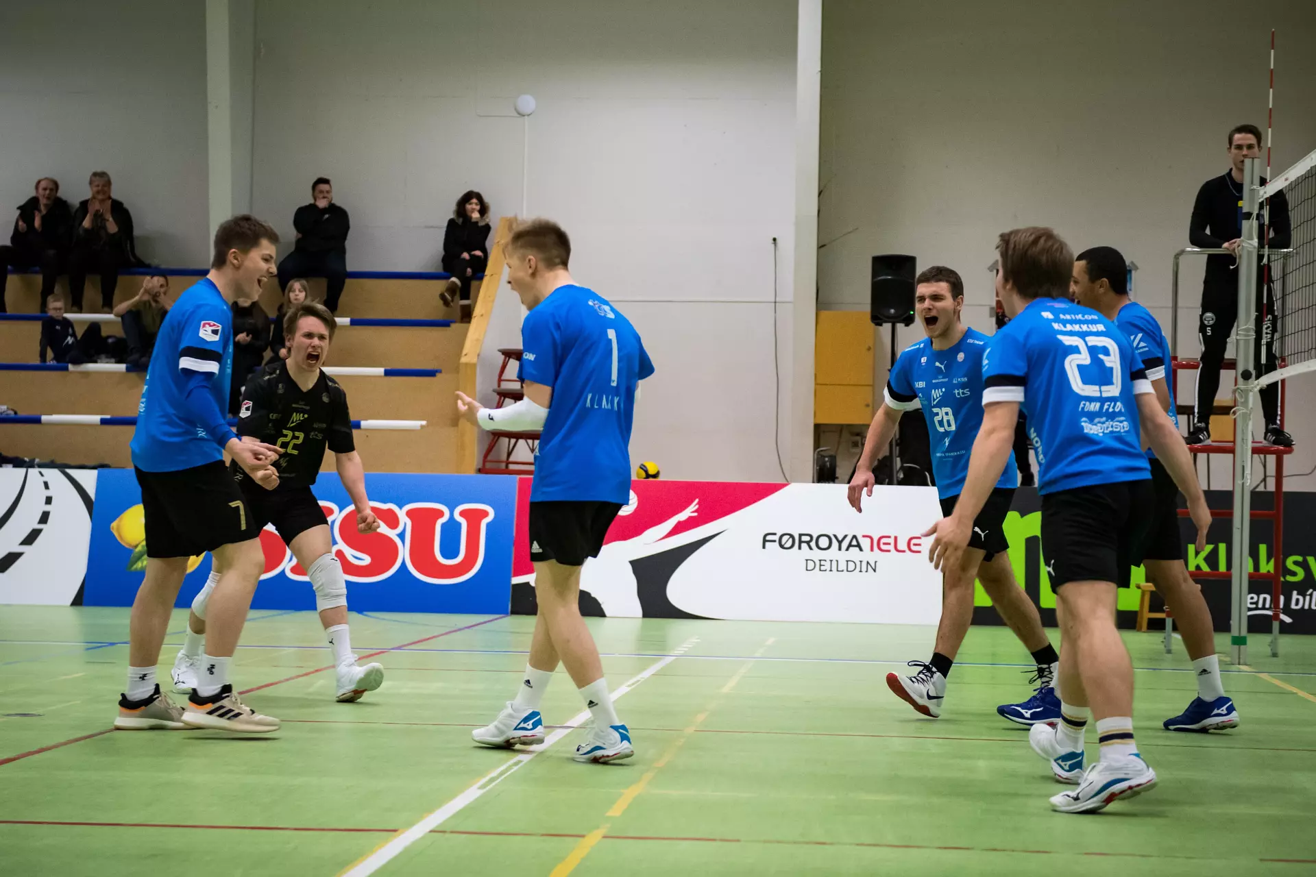 F.v.: Ólavur Johannesen, Hans Elttør, Eli Joensen, Pól Eydfinn Winther Poulsen, Martin H. Poulsen, Josiah Lukama