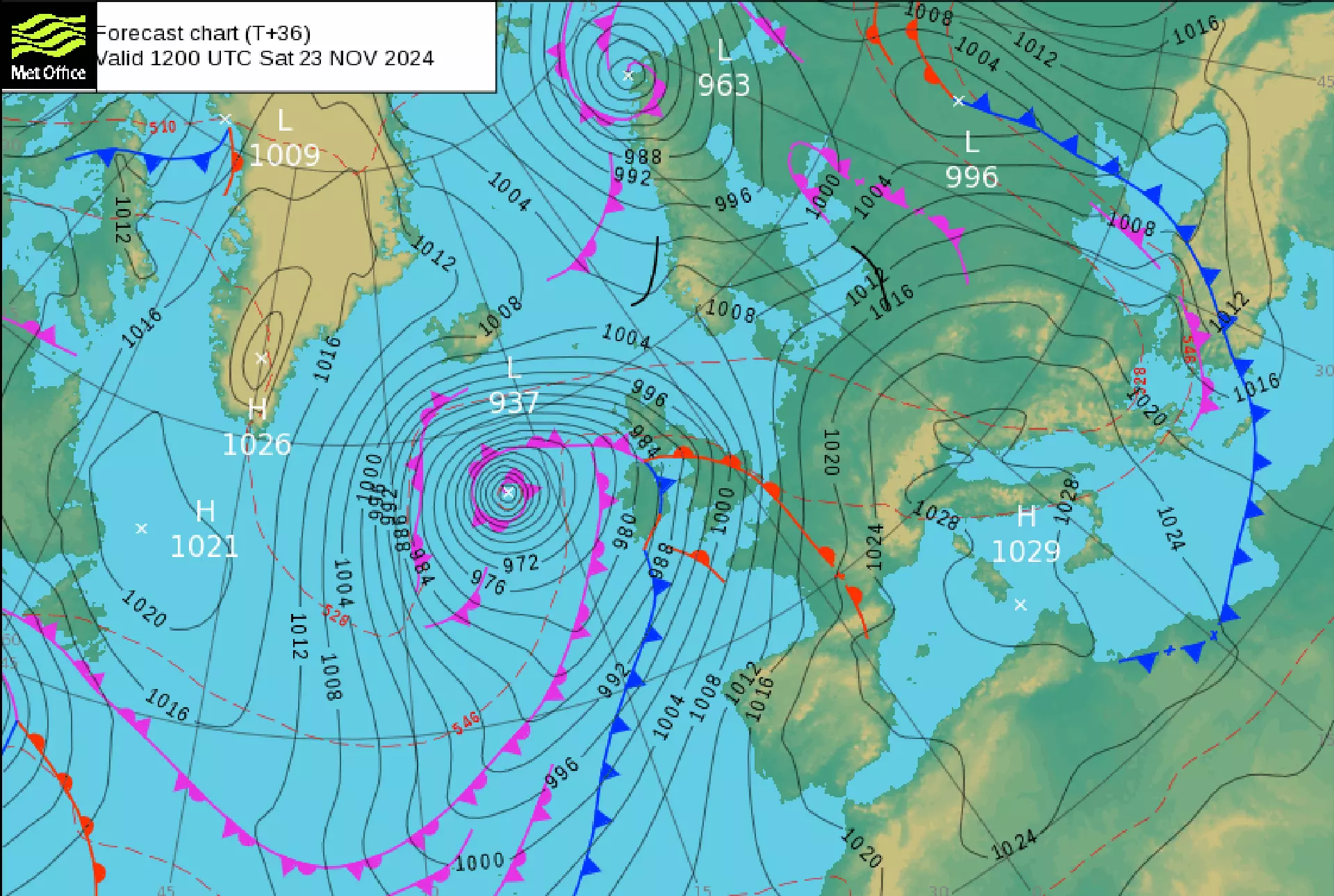 Forsøgn fyri veðrið á middegi í morgin í einum vanligum isobarkorti. Roknað verður við, at trýstið miðjuni er lægst tá, 937 hPa. Hetta er næstan líka lágt sum tað lægsta sum nakrantíð er mált í Føroyum. Í januar 1993 vórðu mál 934 hPa.