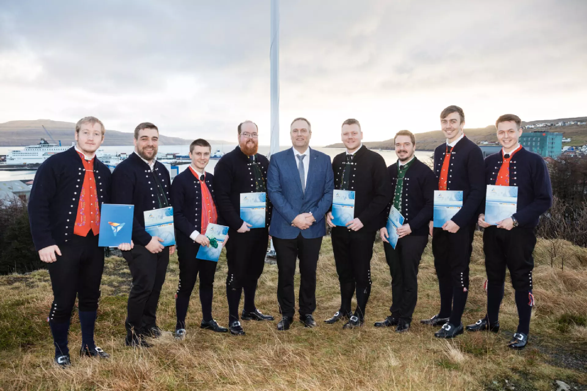 Skipsførarar: Ari Remisson Nicolajsen, Boas Ólavsson Sørensen, Hildar Akursmørk, John Heini Festirstein, Jónas Kristiansson, Martin Andriasson Olsen, Pætur Johannessen, Rógvi Eysturdal og Tummas Ellingsgaard