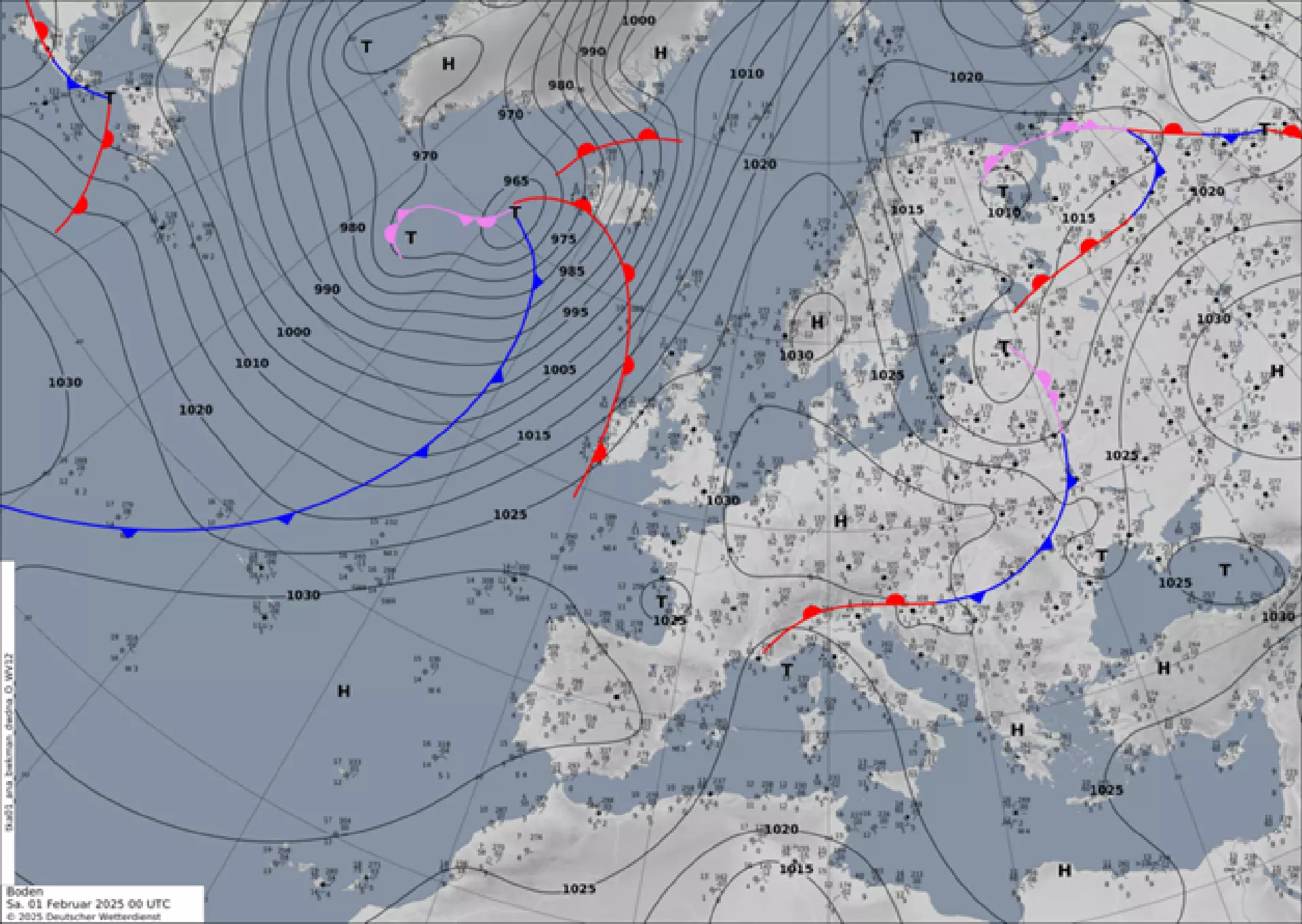 Mynd av veðurkorti frá týsku veðurtænastuni, Deutsche Wetterdienst, 1. februar 2025. Á kortinum sæst eitt hátrýst, 1030 hPa, yvir meginlandinum, ímeðan eitt lágtrýst, 965 hPa, í útsynningi úr Íslandi við einari hitabrúgv tætt við Føroyar.